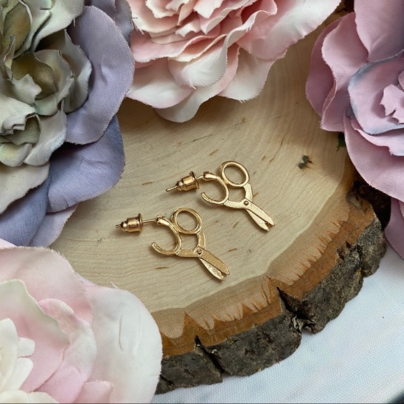 Modern Scissor Earrings - Picture 14 of 16
